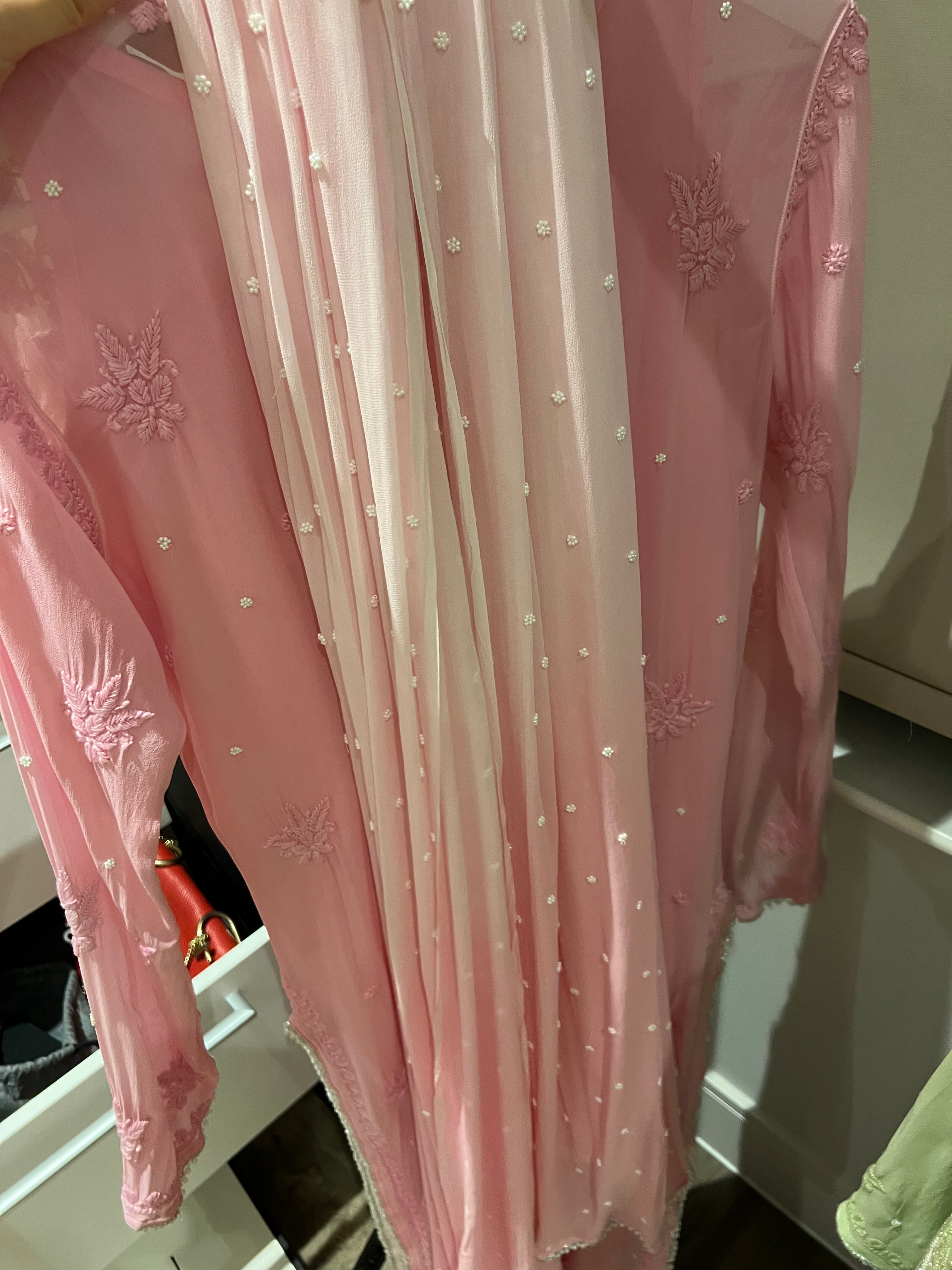 Pink and Kiwi florals and pearls!