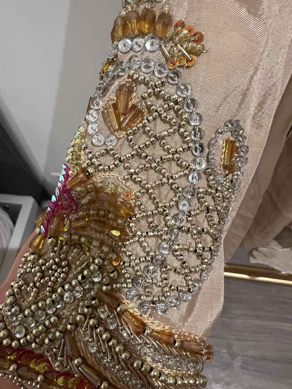 Gold jewel handwork suit !